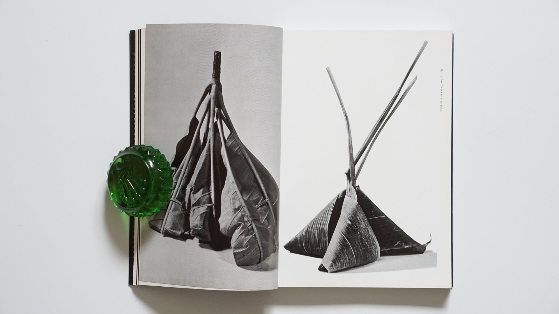 日本の伝統包装 Traditional Japanese Packaging: How to Wrap Five Eggs kokiriyama