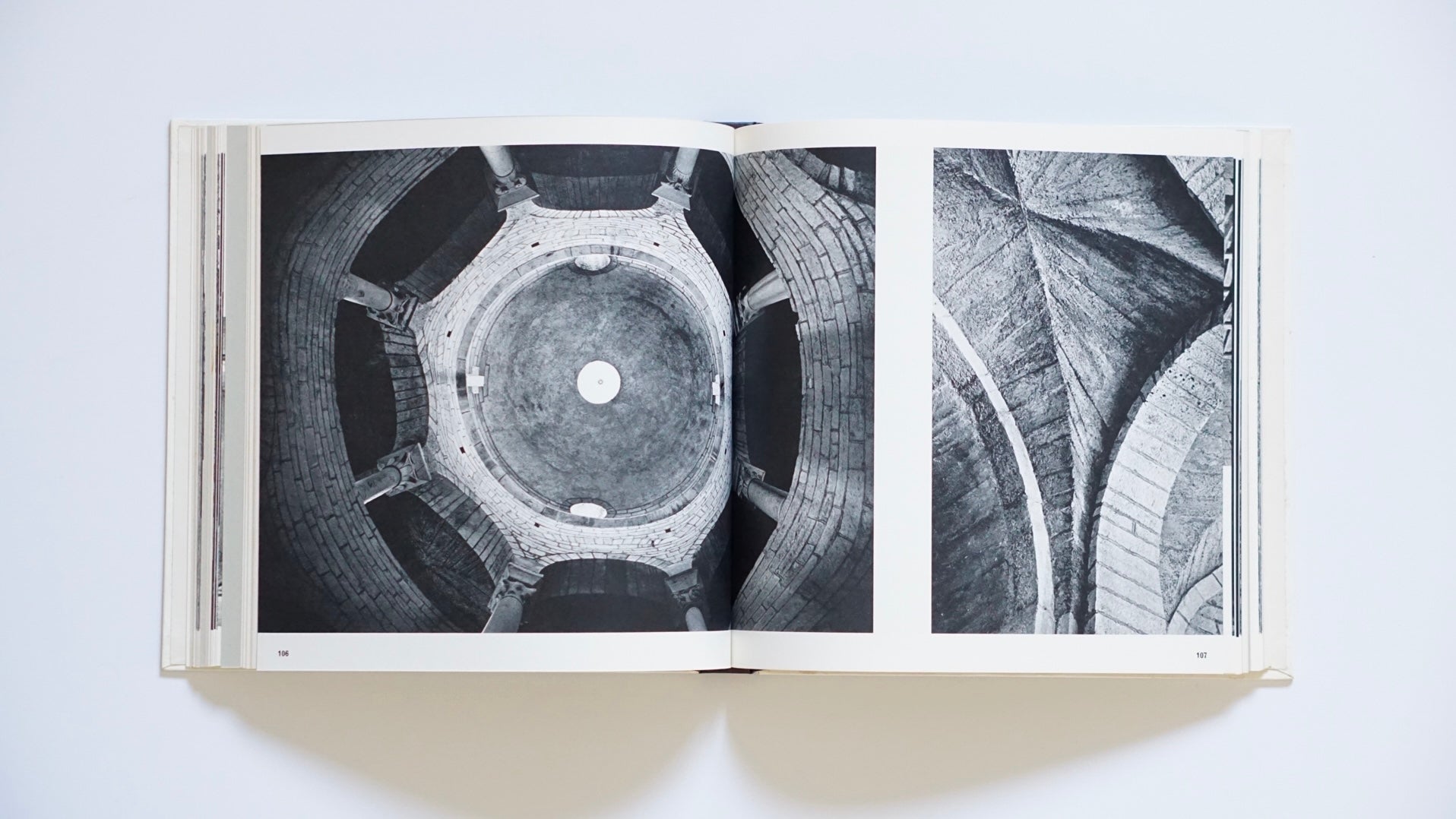 世界の建築 ロマネスク World Architecture: Romanesque kokiriyama