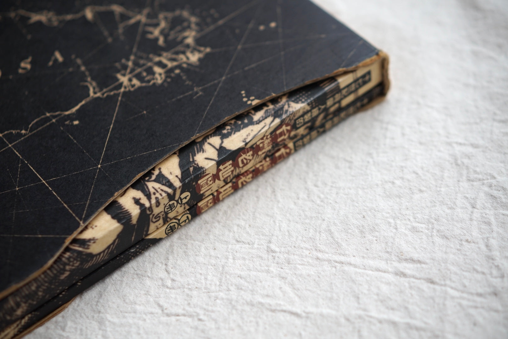 漢聲雜誌 十七世紀オランダ人が描いた台湾の古地図 上下冊Old maps of Taiwan drawn by the Dutch in the 17th century kokiriyama