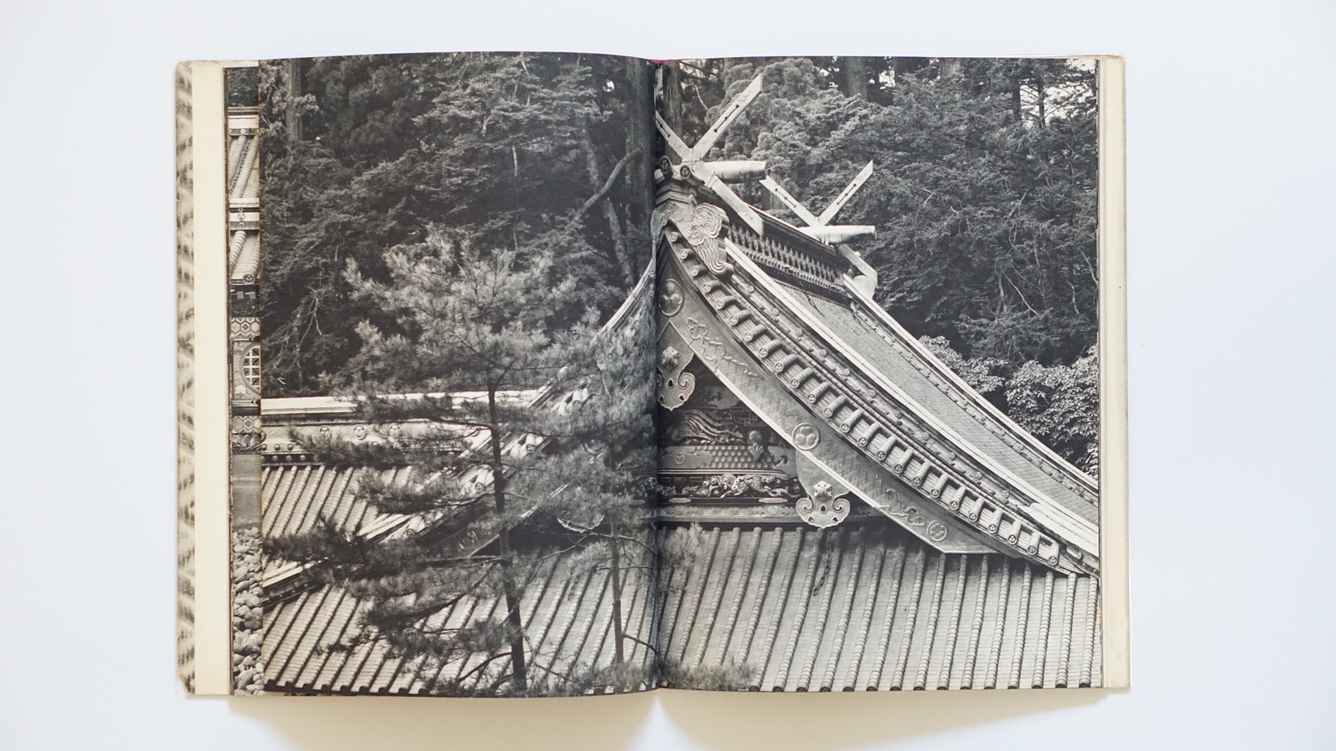 日本のやしろ 日光 The Shrines of Japan: Nikko kokiriyama
