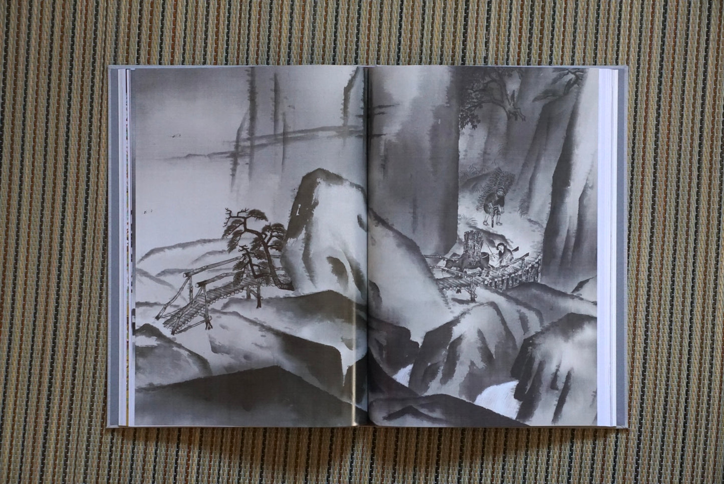 横山大観画集 生々流転 + 遊神 Yokoyama Taikan Art Collection: Seikyuten + Yujin kokiriyama