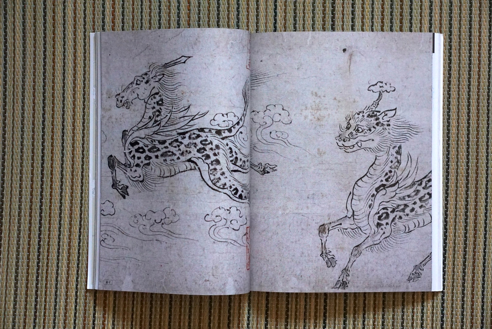 国宝 鳥獣戯画と高山寺 特典豆本付 National Treasure Choju Giga and Kozanji Temple kokiriyama