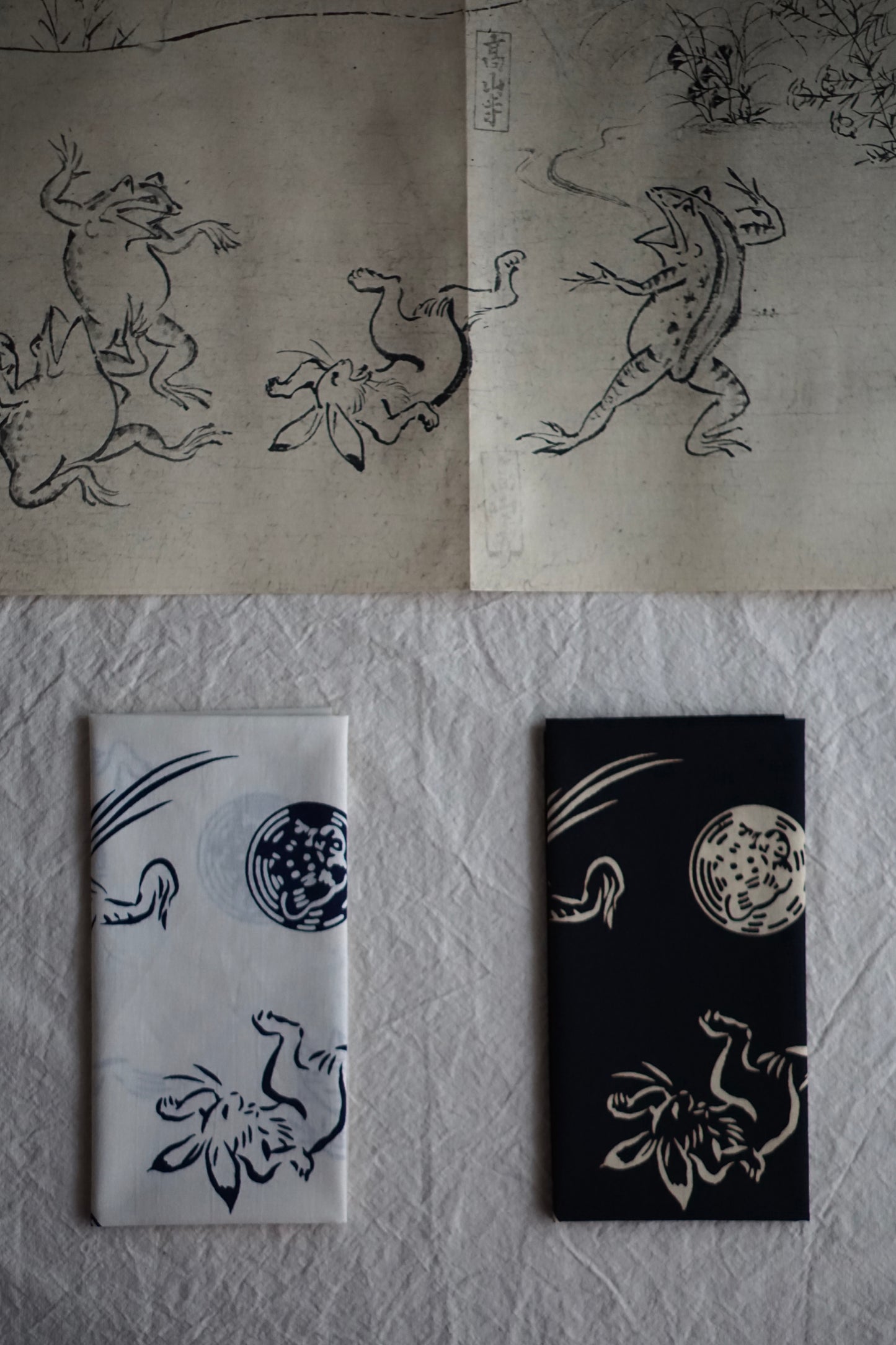 鳥獣戯画てぬぐい 「高山寺公認」 黑 Hamaichiya Kozan-ji Temple Black kokiriyama