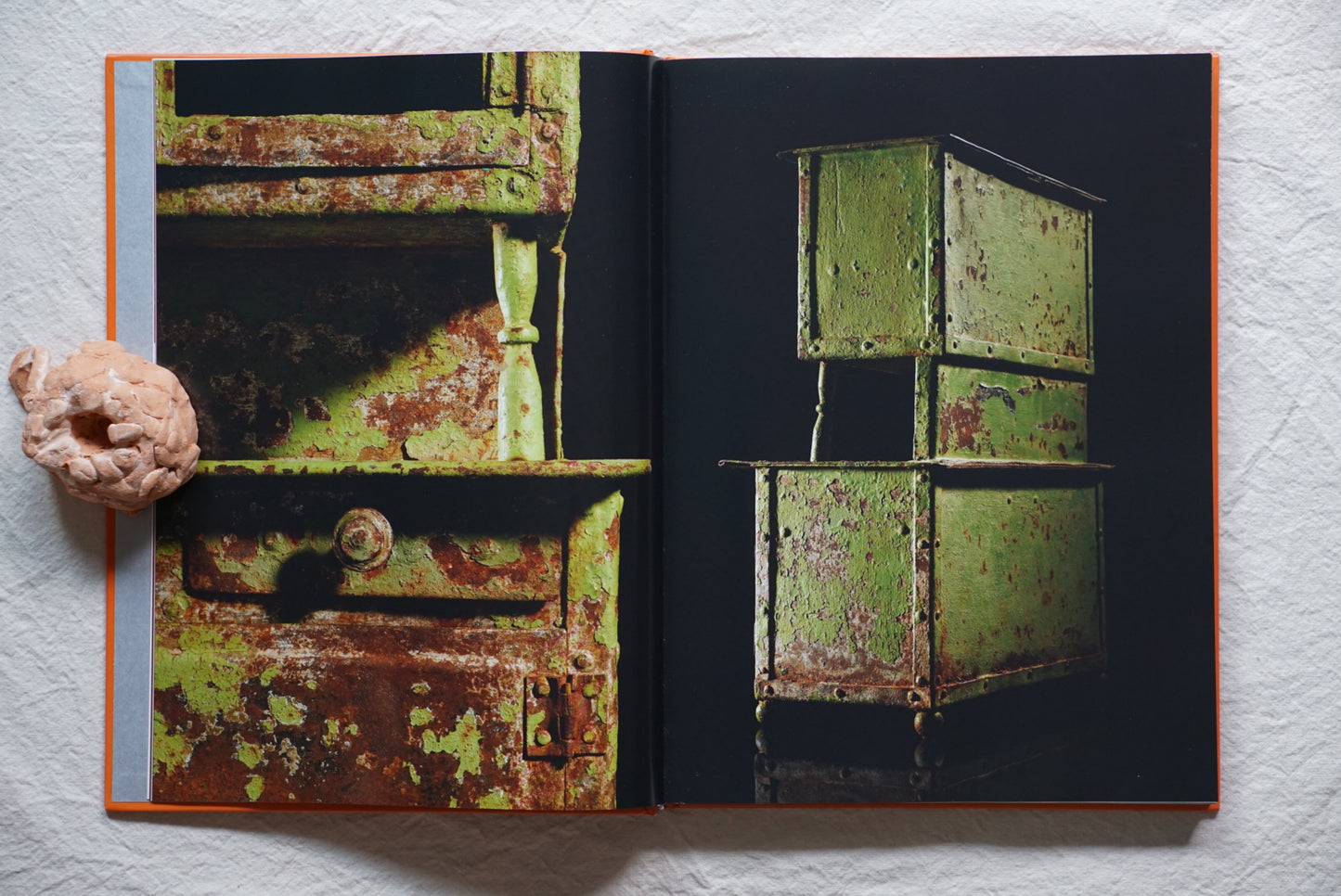 Industrial Chic: Cult Furniture, Design and Lighting kokiriyama