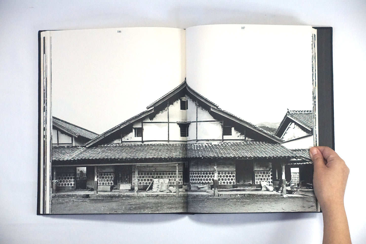 日本の倉 Japanese storehouse kura kokiriyama