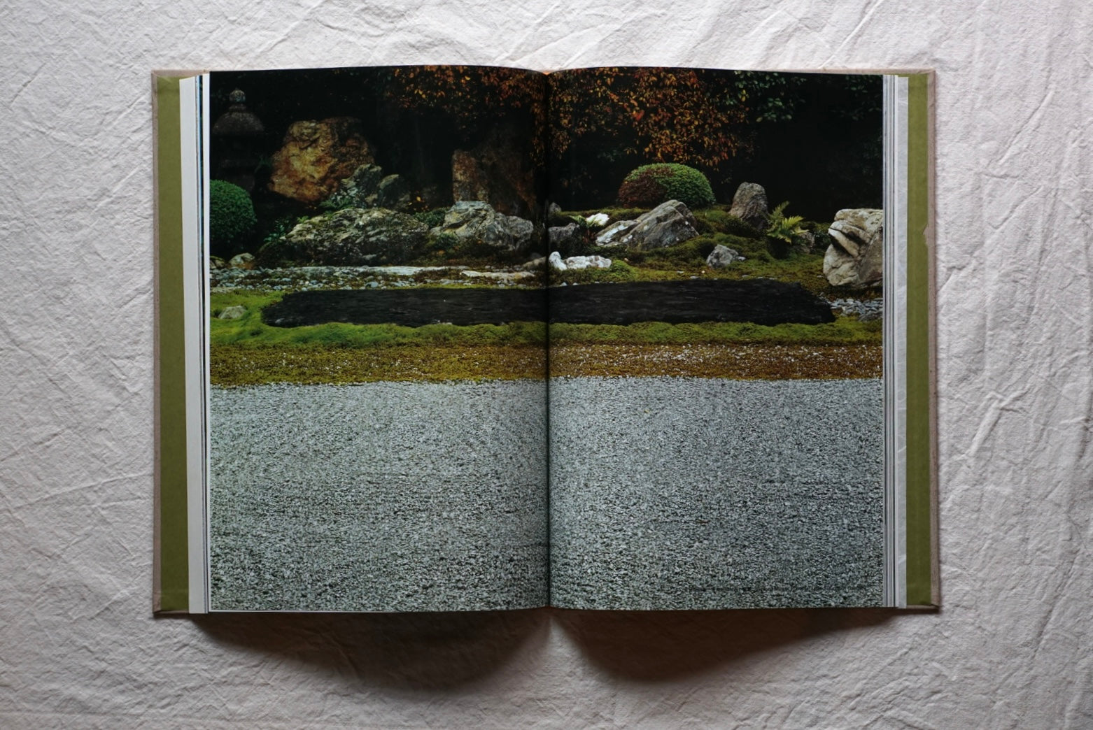 京の庭 岩宮武二 献呈署名入 Gardens of Kyoto, Takeji Iwamiya kokiriyama