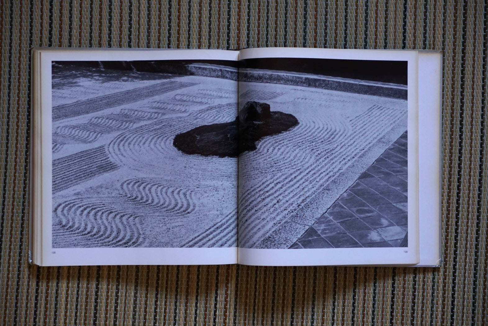 Structure and Form in Japan kokiriyama