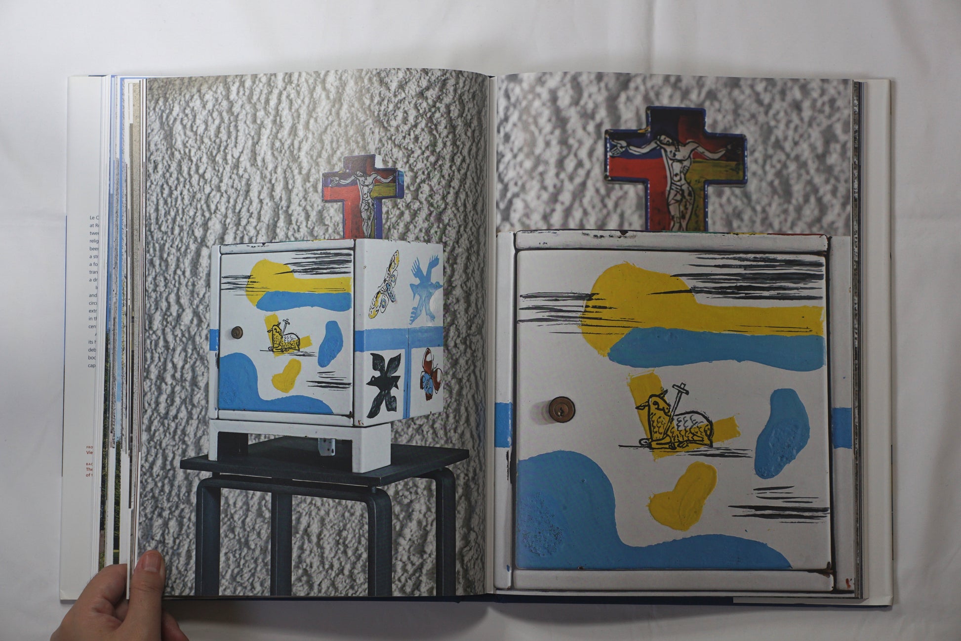 Le Corbusier: The Chapel of Notre-Dame Du Haut at Ronchamp kokiriyama