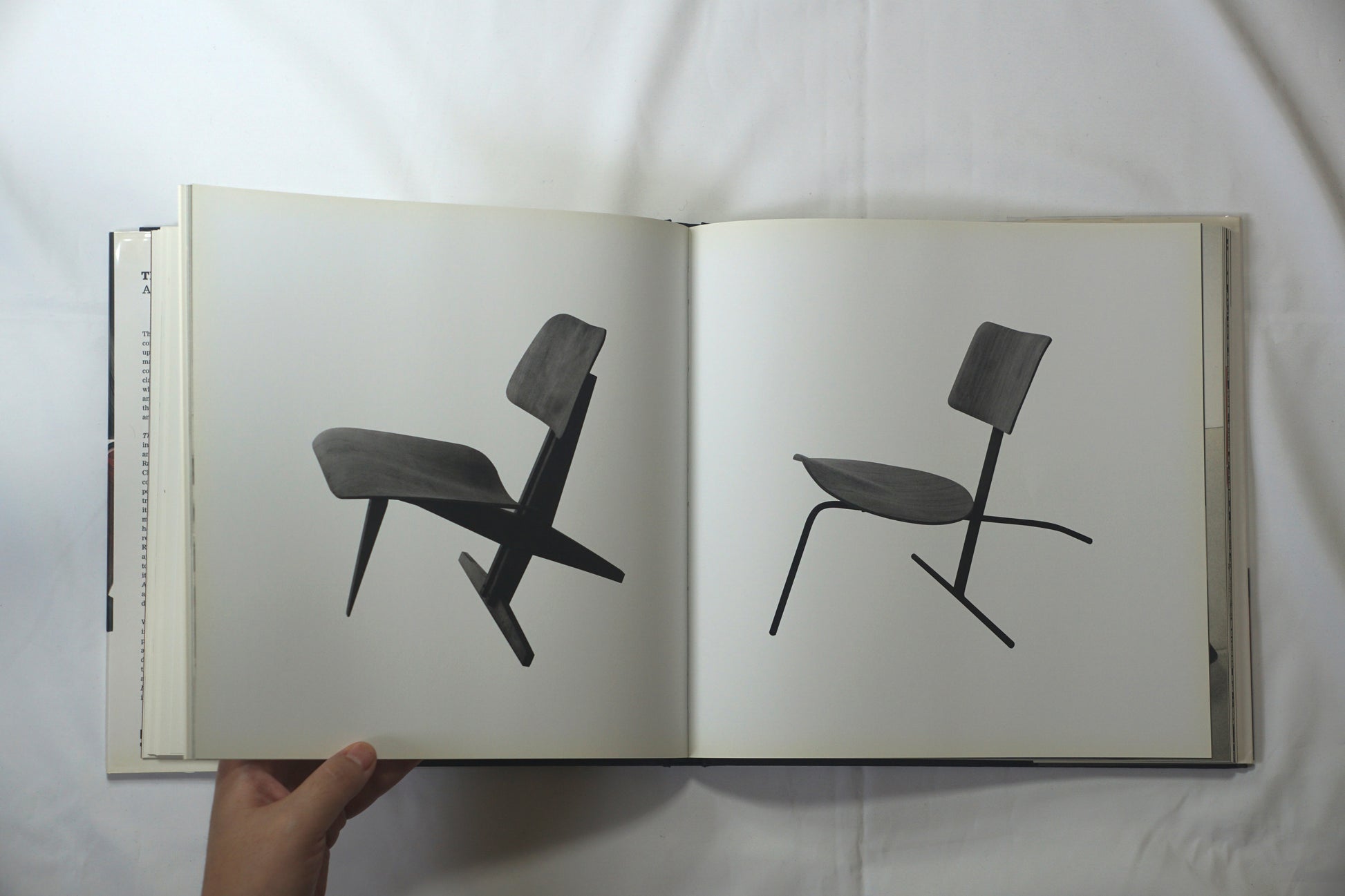 The Eames Lounge Chair - An Icon of Modern Design kokiriyama