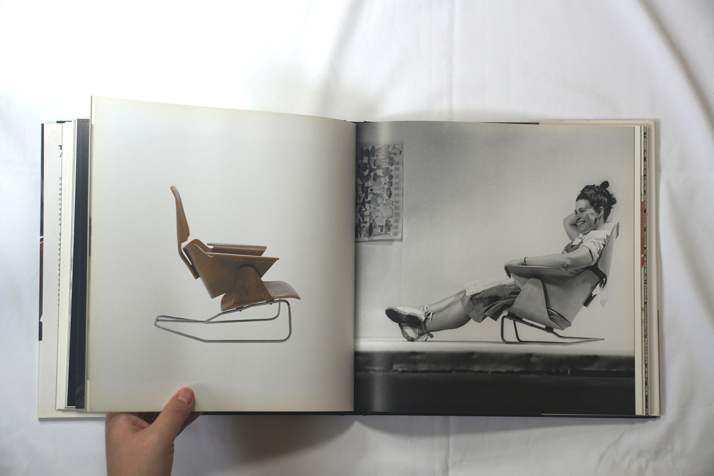 The Eames Lounge Chair - An Icon of Modern Design kokiriyama