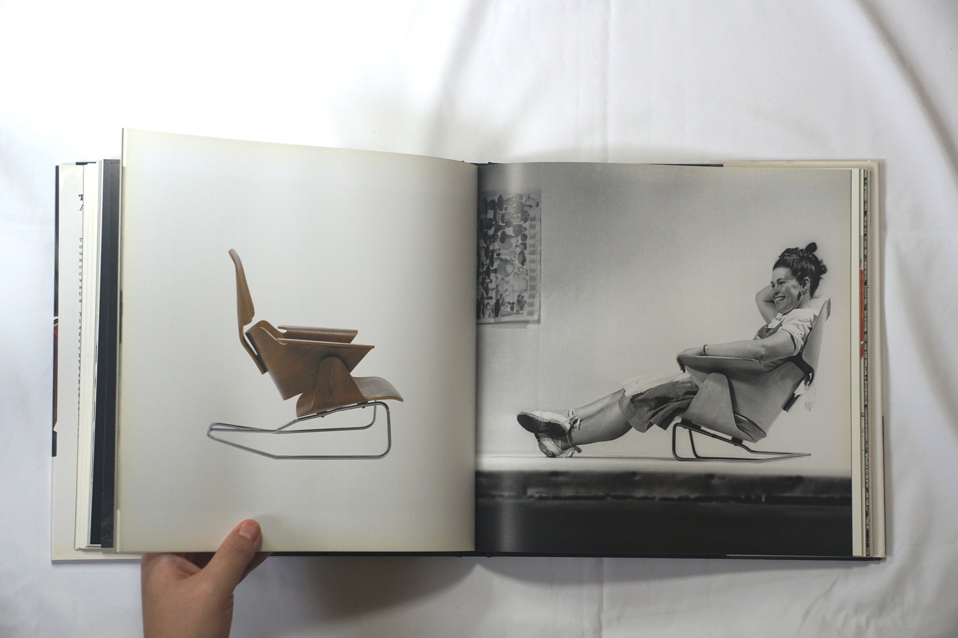 The Eames Lounge Chair - An Icon of Modern Design kokiriyama