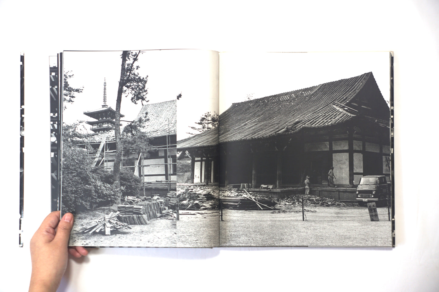 金堂再建 白鳳の薬師寺金堂いまここに Reconstruction of the Kondo Hall of Hakuho's Yakushiji Temple kokiriyama