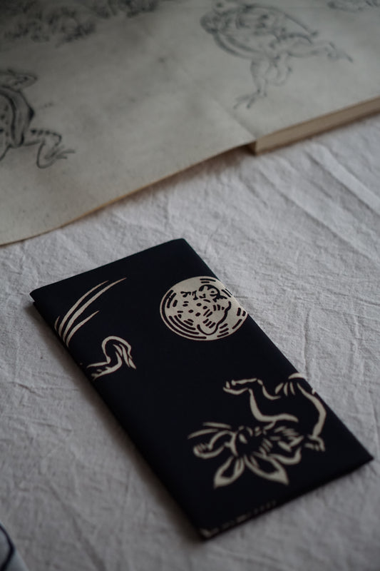 鳥獣戯画てぬぐい 「高山寺公認」 黑 Hamaichiya Kozan-ji Temple Black kokiriyama