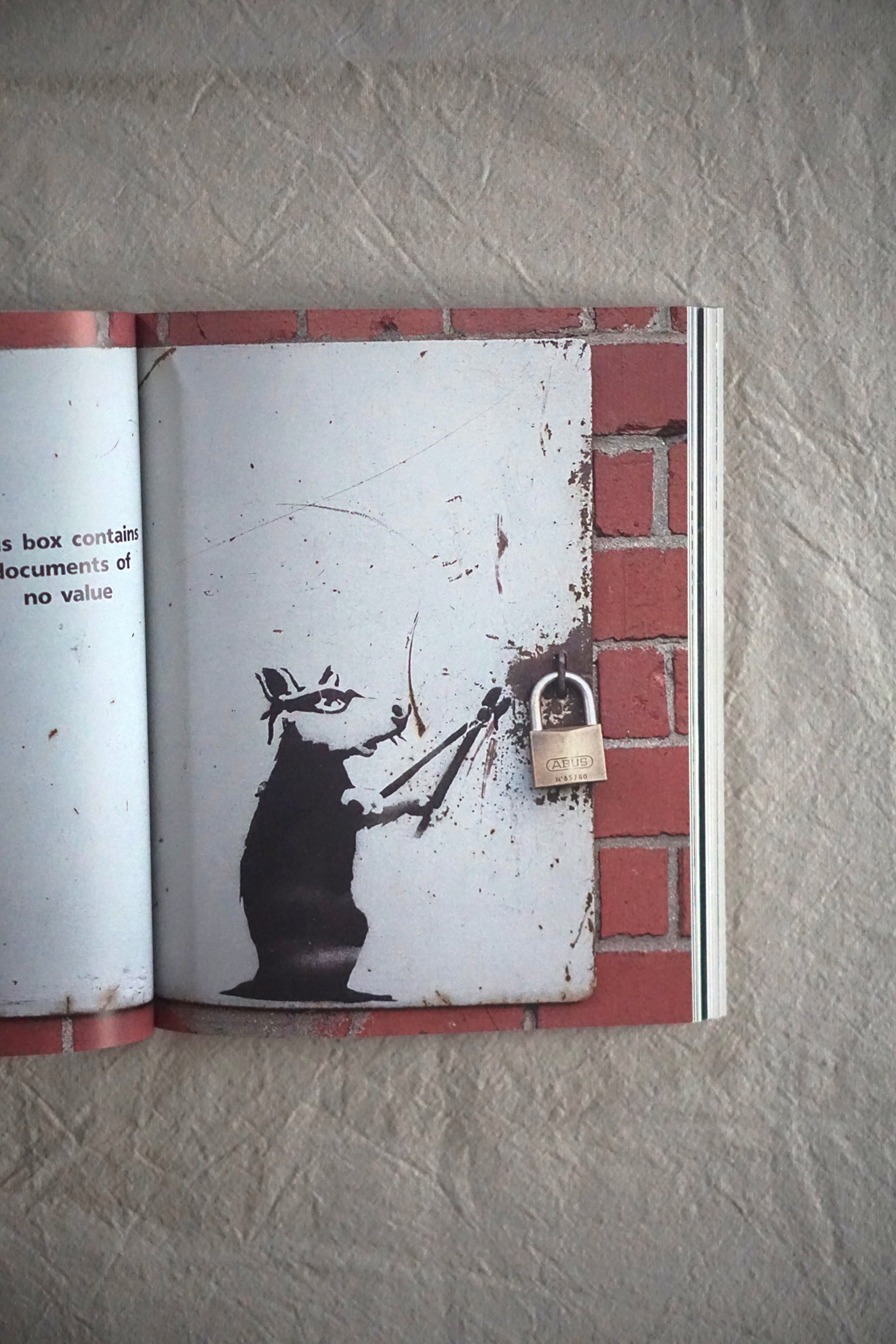 BANSKY Wall and Piece kokiriyama