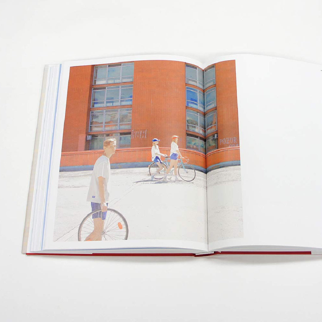 「NEW BOOKS」 FUTURO RETRO Maria Svarbova Photo Collection