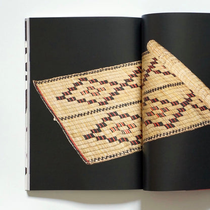 Beauty of the AINU : Color and Radiance