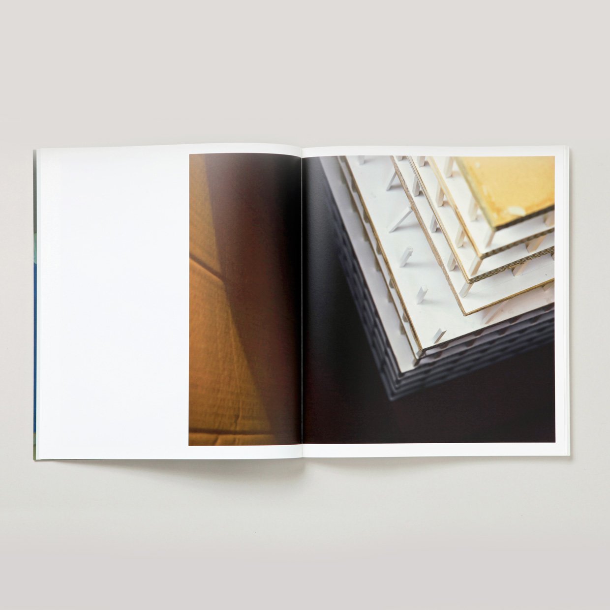 「NEW BOOKS」"Model Studies: K_t_-ku (IMA photobooks) Photographs by Thomas Demand
