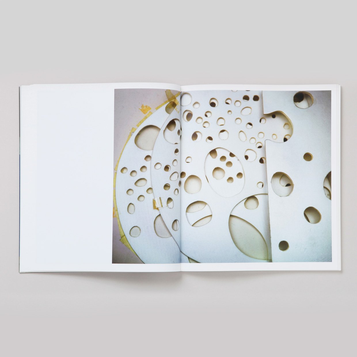 「NEW BOOKS」"Model Studies: K_t_-ku (IMA photobooks) Photographs by Thomas Demand