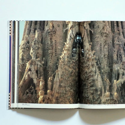 ガウディの作品（芸術と建築）Gaudi's Works Art and Architecture