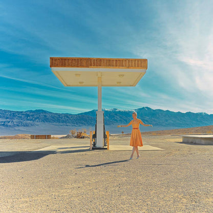 「NEW BOOKS」 FUTURO RETRO Maria Svarbova Photo Collection